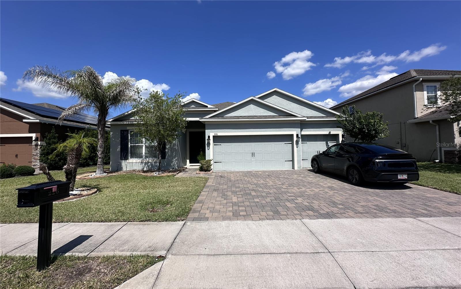 Single Family Residence em DAVENPORT, FL - Daniel Dourado