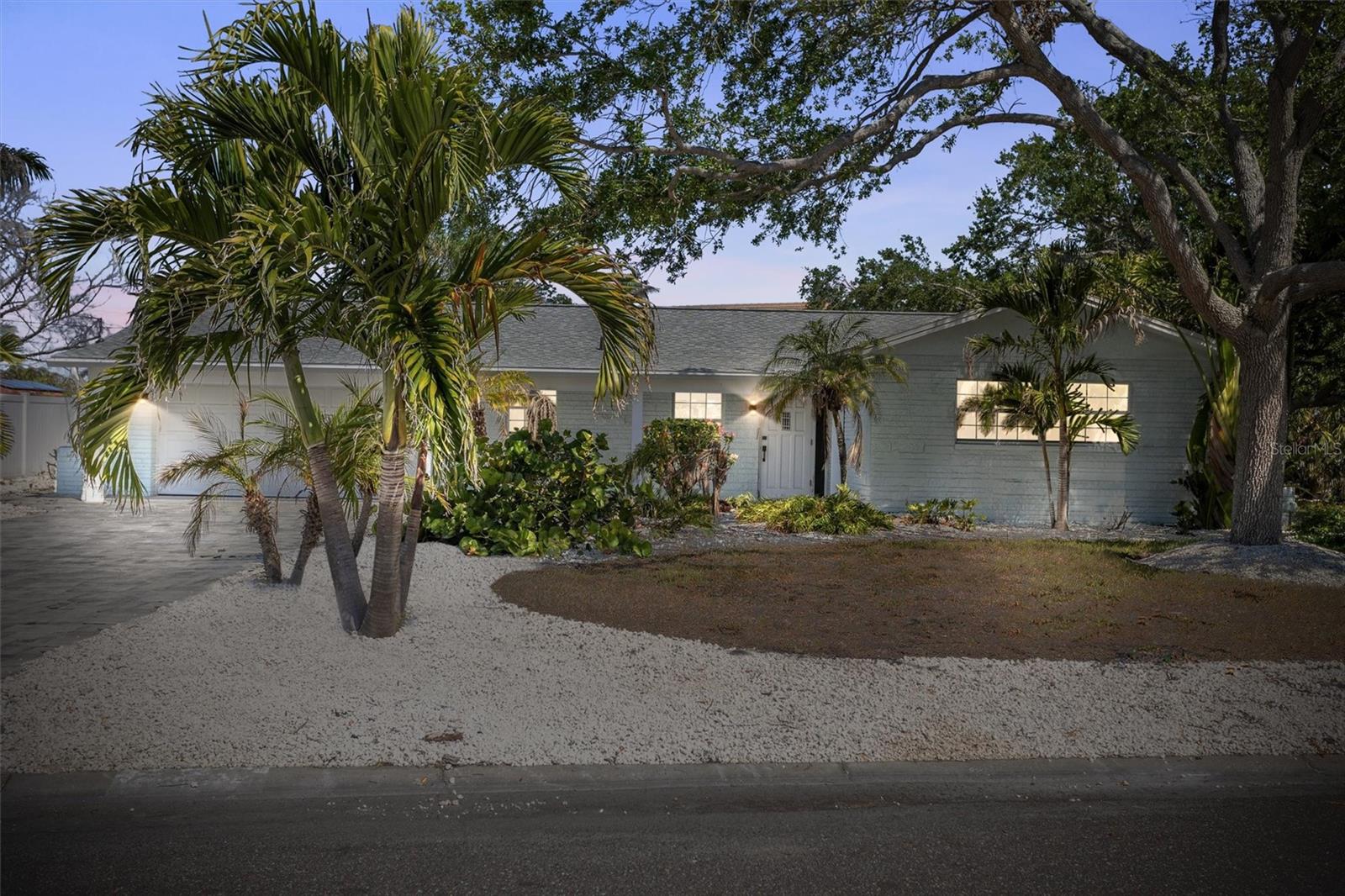 Single Family Residence in TREASURE ISLAND, FL - Daniel Dourado