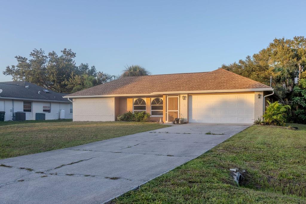 Single Family Residence in NORTH PORT, FL - Daniel Dourado