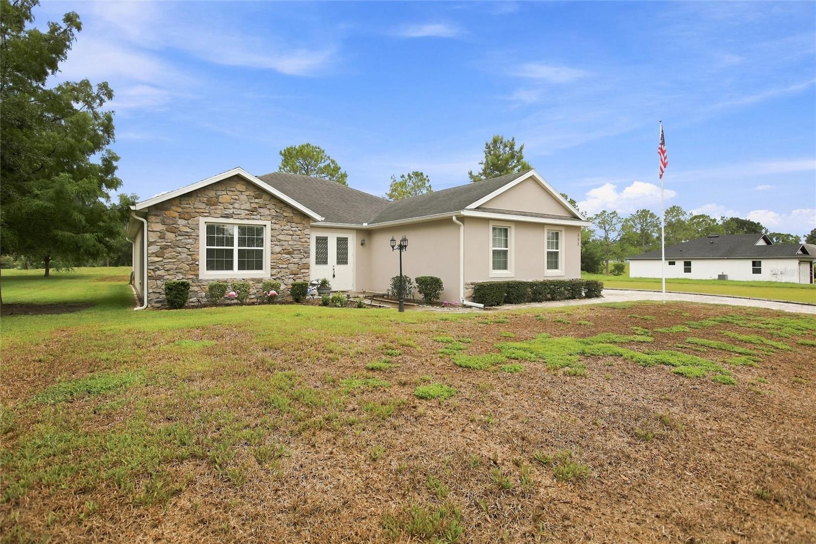 Single Family Residence em LADY LAKE, FL - Daniel Dourado