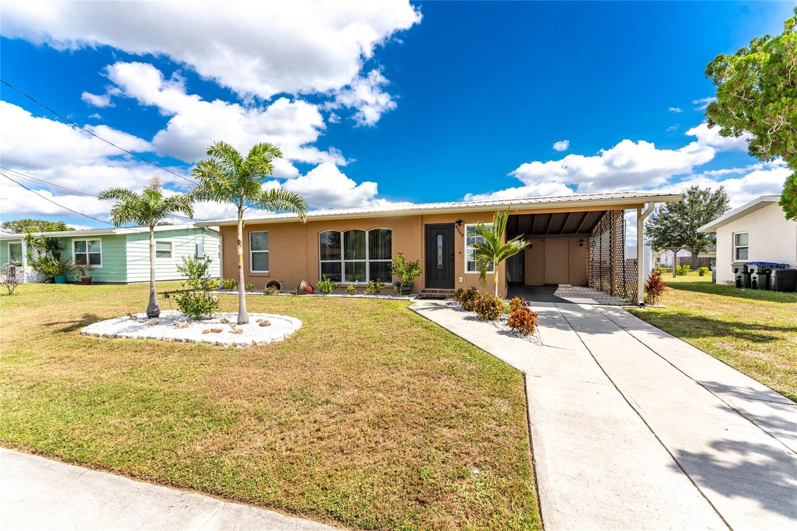 Single Family Residence in NORTH PORT, FL - Daniel Dourado