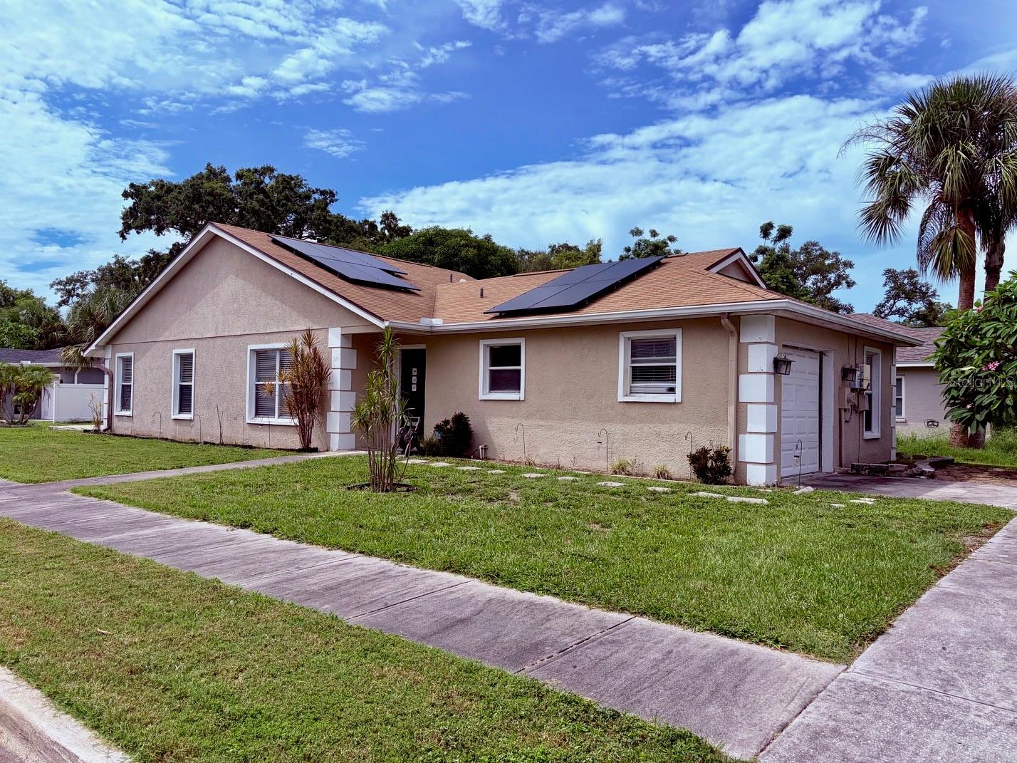 Single Family Residence em CLEARWATER, FL - Daniel Dourado