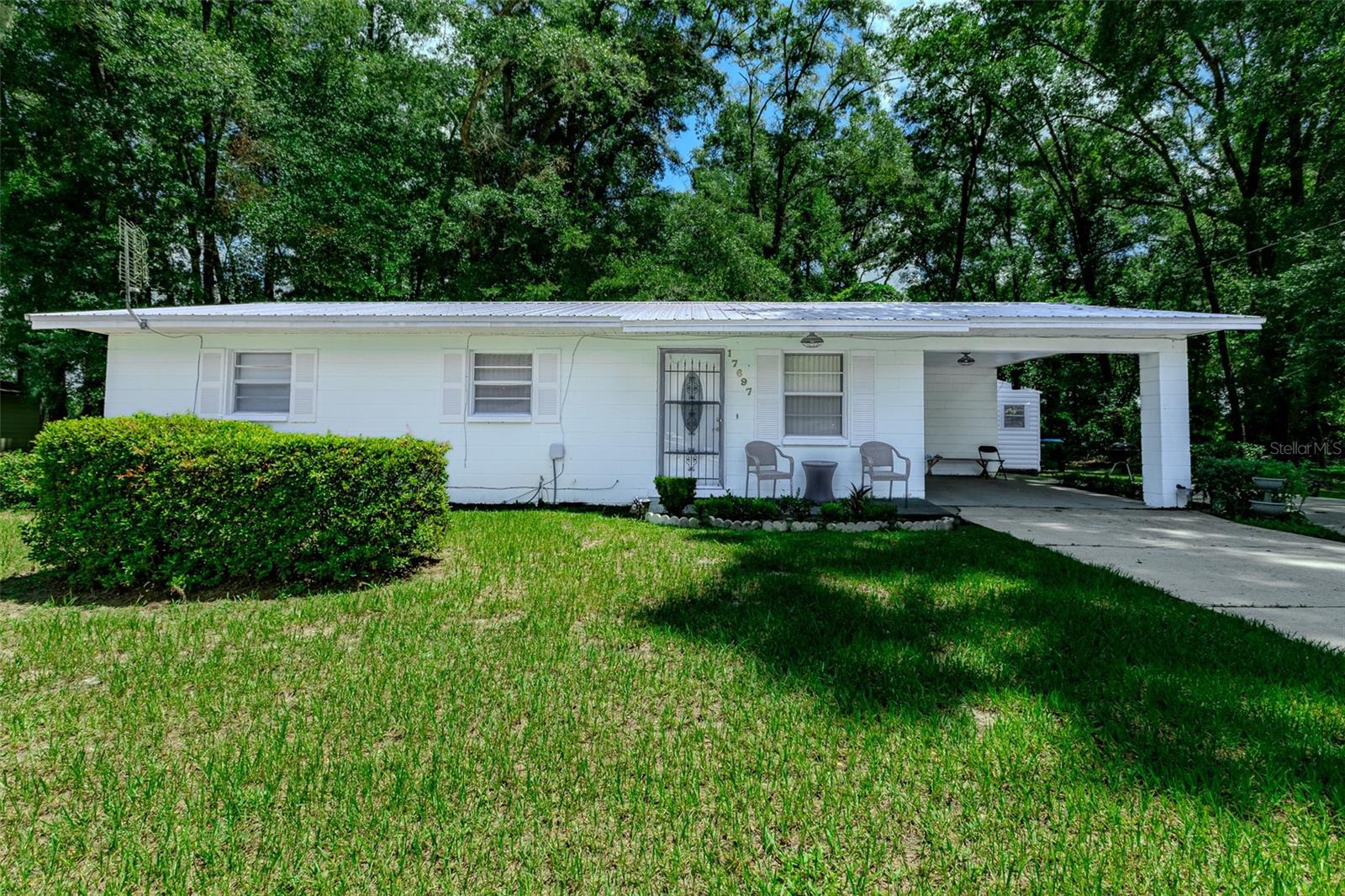Single Family Residence in HIGH SPRINGS, FL - Daniel Dourado