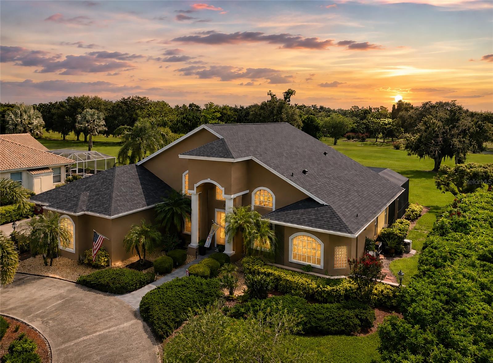 Single Family Residence in BRADENTON, FL - Daniel Dourado