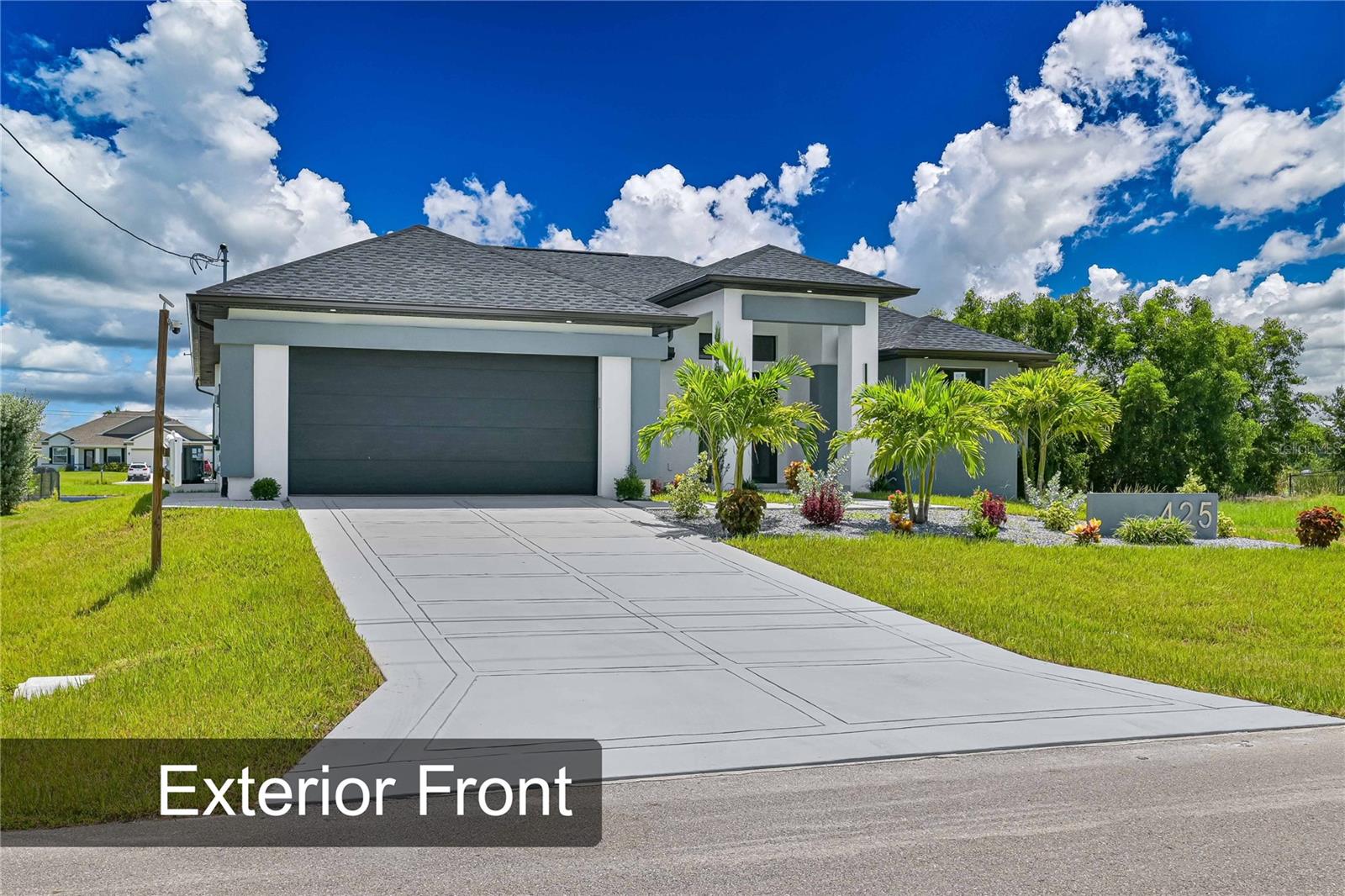 Single Family Residence in CAPE CORAL, FL - Daniel Dourado