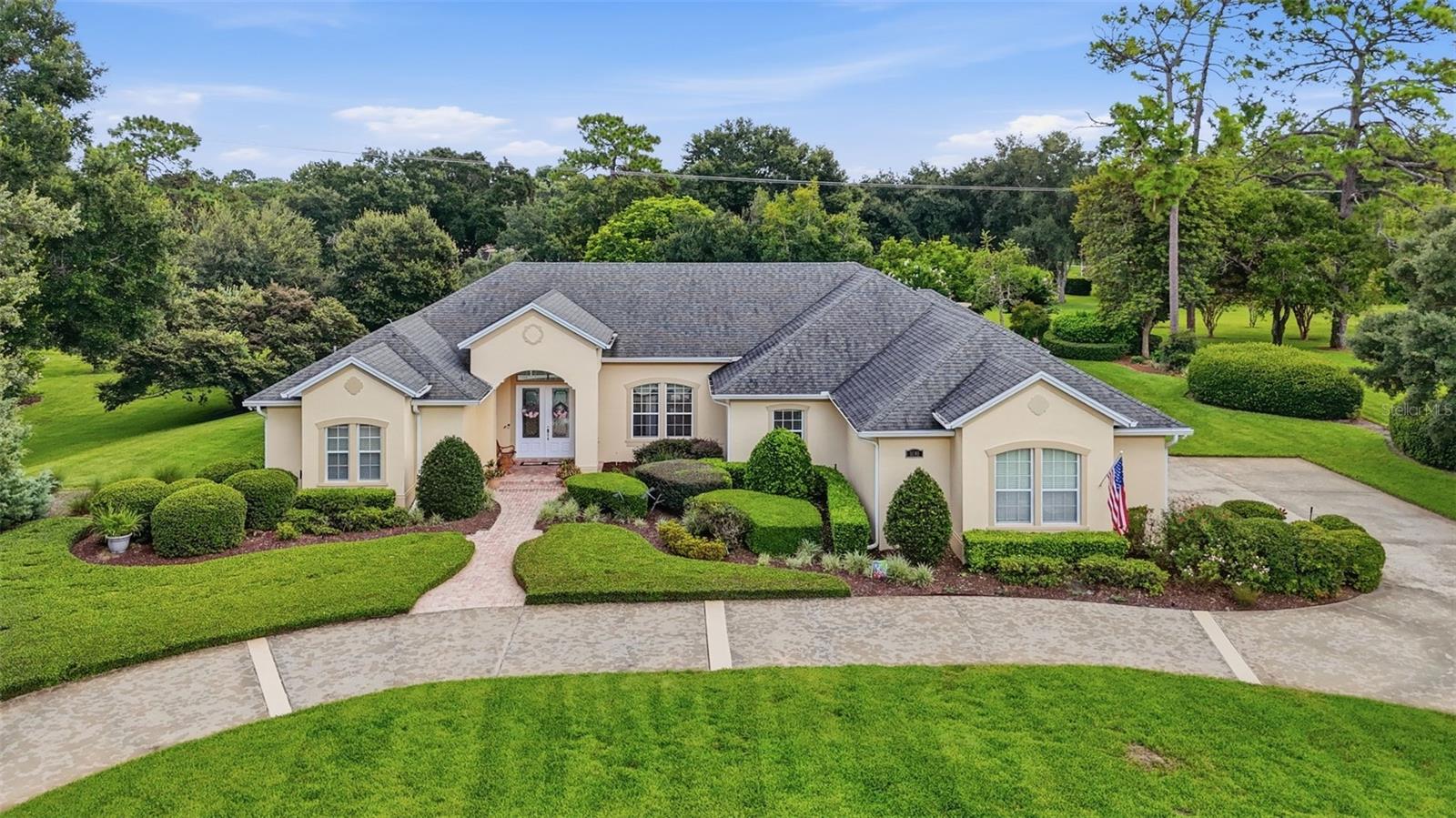 Single Family Residence in DELAND, FL - Daniel Dourado