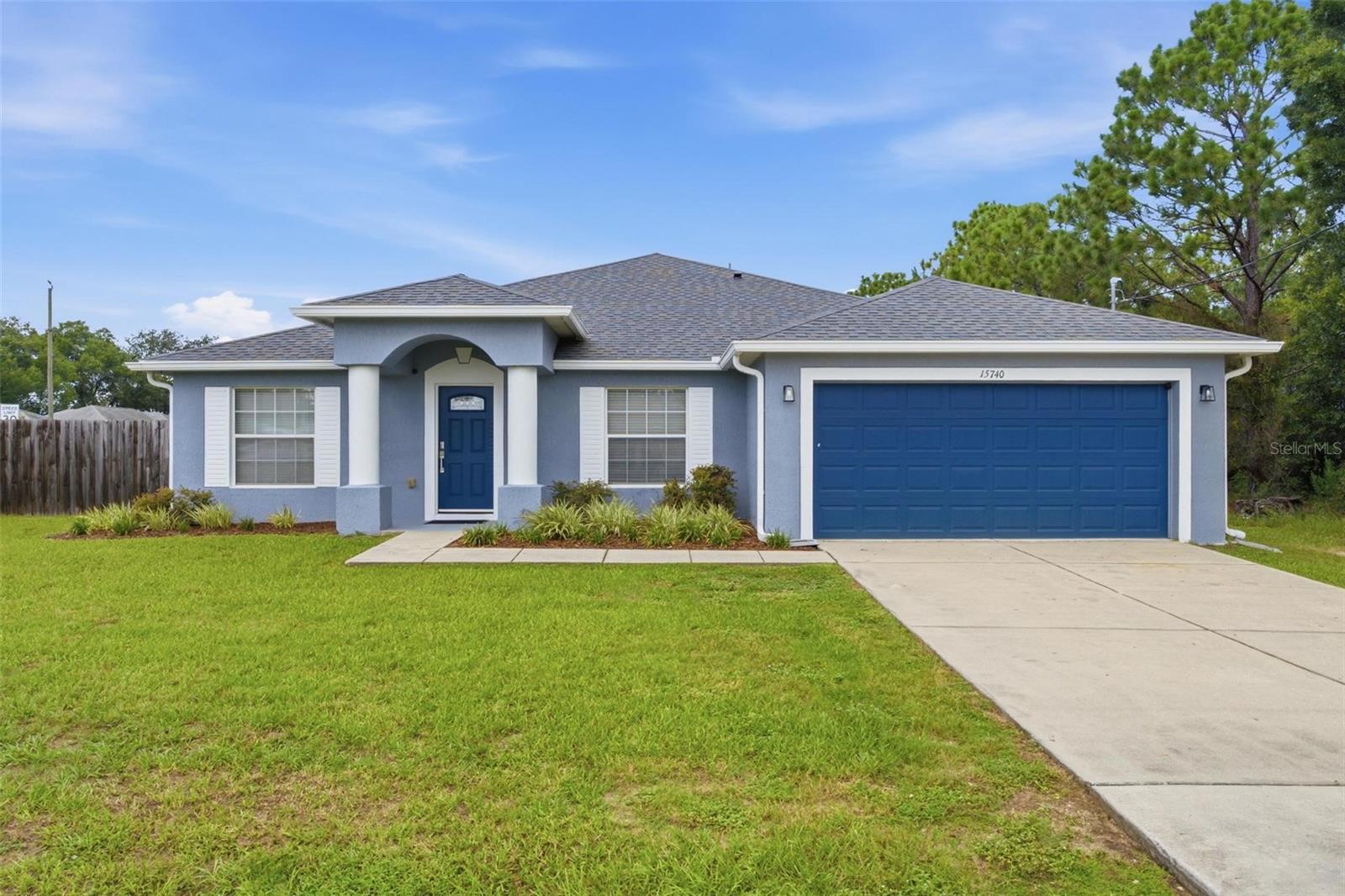 Single Family Residence in SUMMERFIELD, FL - Daniel Dourado