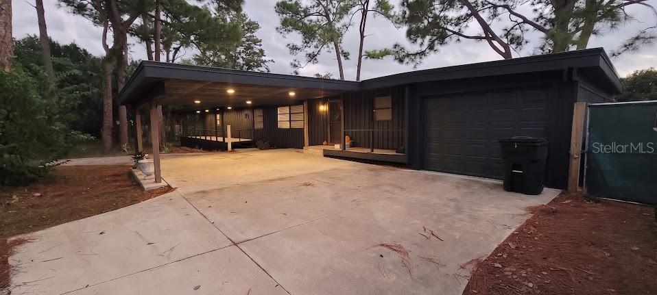 Single Family Residence in SEMINOLE, FL - Daniel Dourado