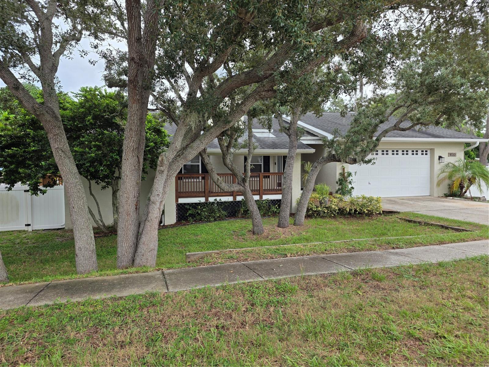 Single Family Residence em TARPON SPRINGS, FL - Daniel Dourado