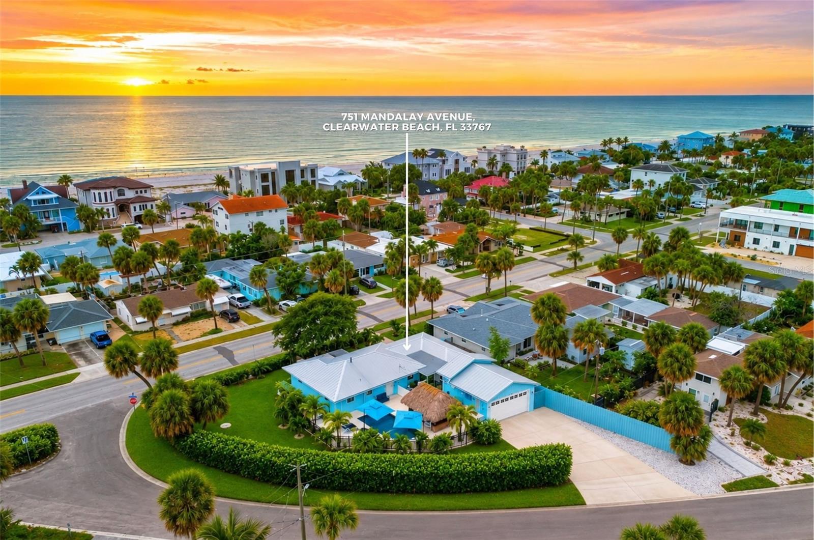 Single Family Residence em CLEARWATER BEACH, FL - Daniel Dourado