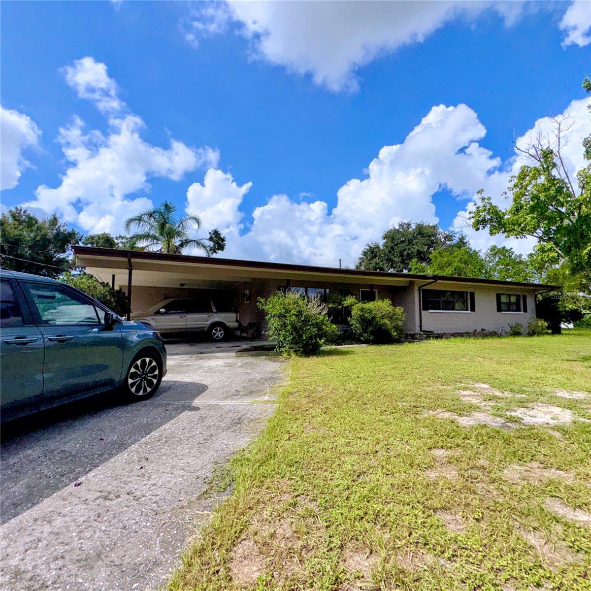 Single Family Residence em TEMPLE TERRACE, FL - Daniel Dourado