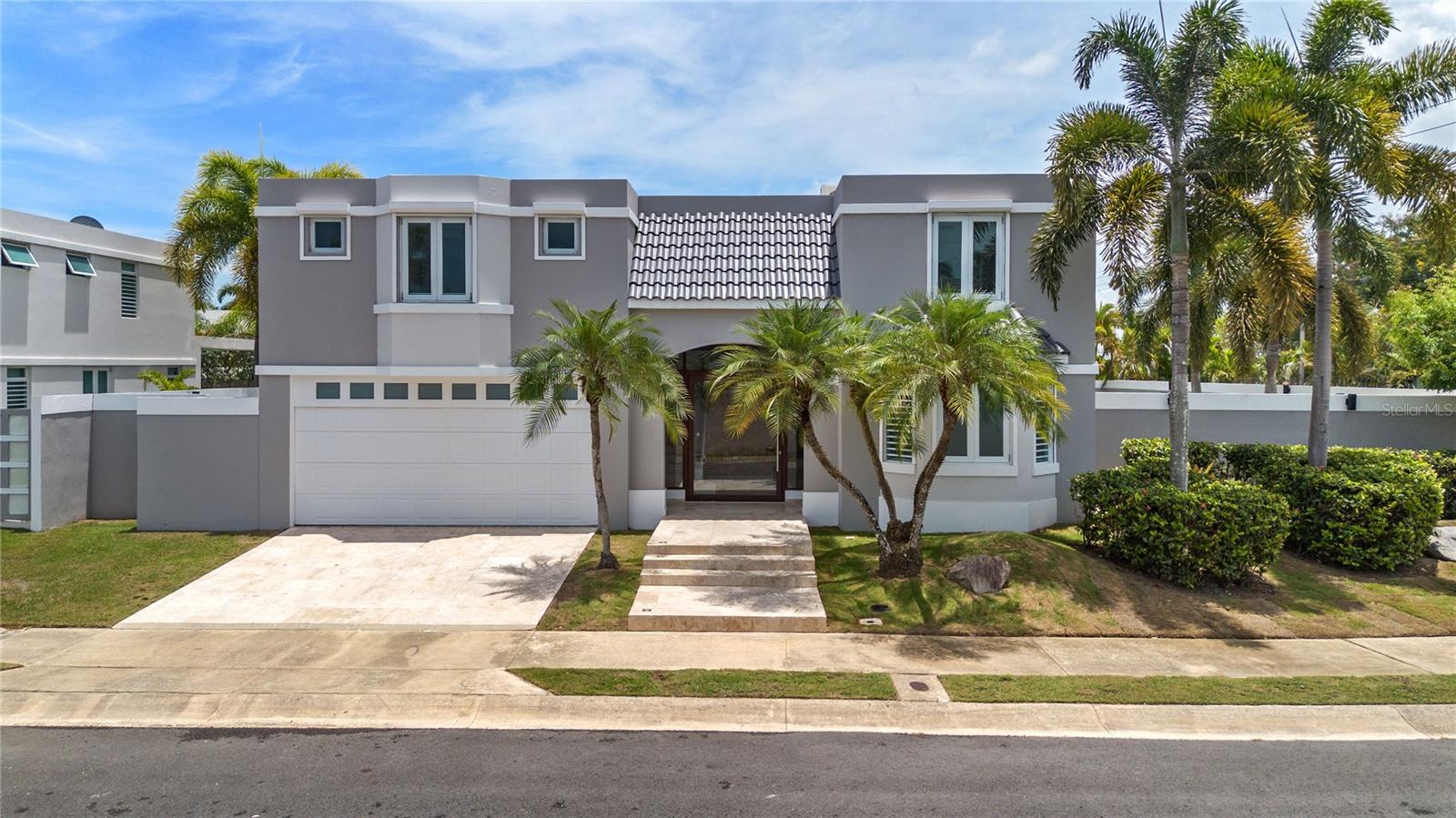 Single Family Residence in DORADO, PR - Daniel Dourado