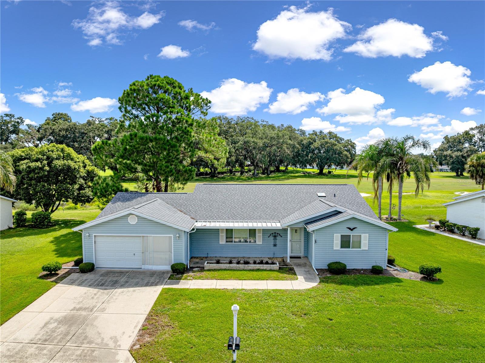 Single Family Residence em SUMMERFIELD, FL - Daniel Dourado