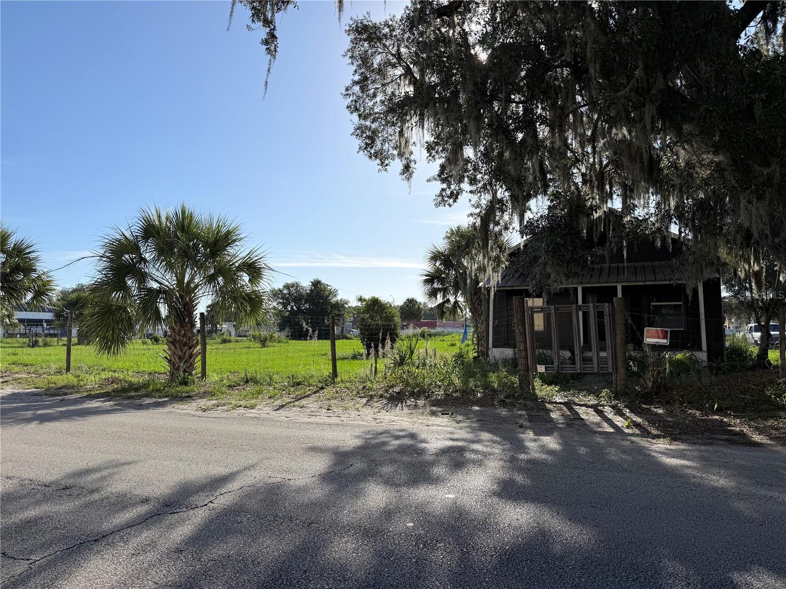 Single Family Residence em WAUCHULA, FL - Daniel Dourado