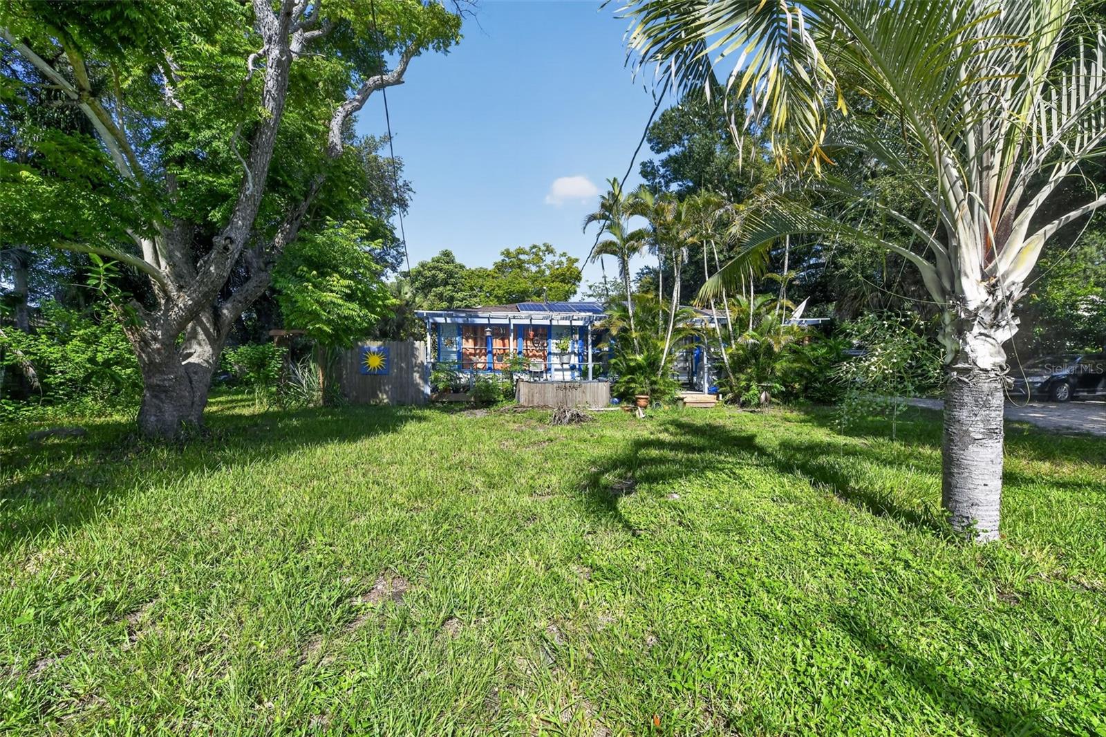 Single Family Residence in BRADENTON, FL - Daniel Dourado