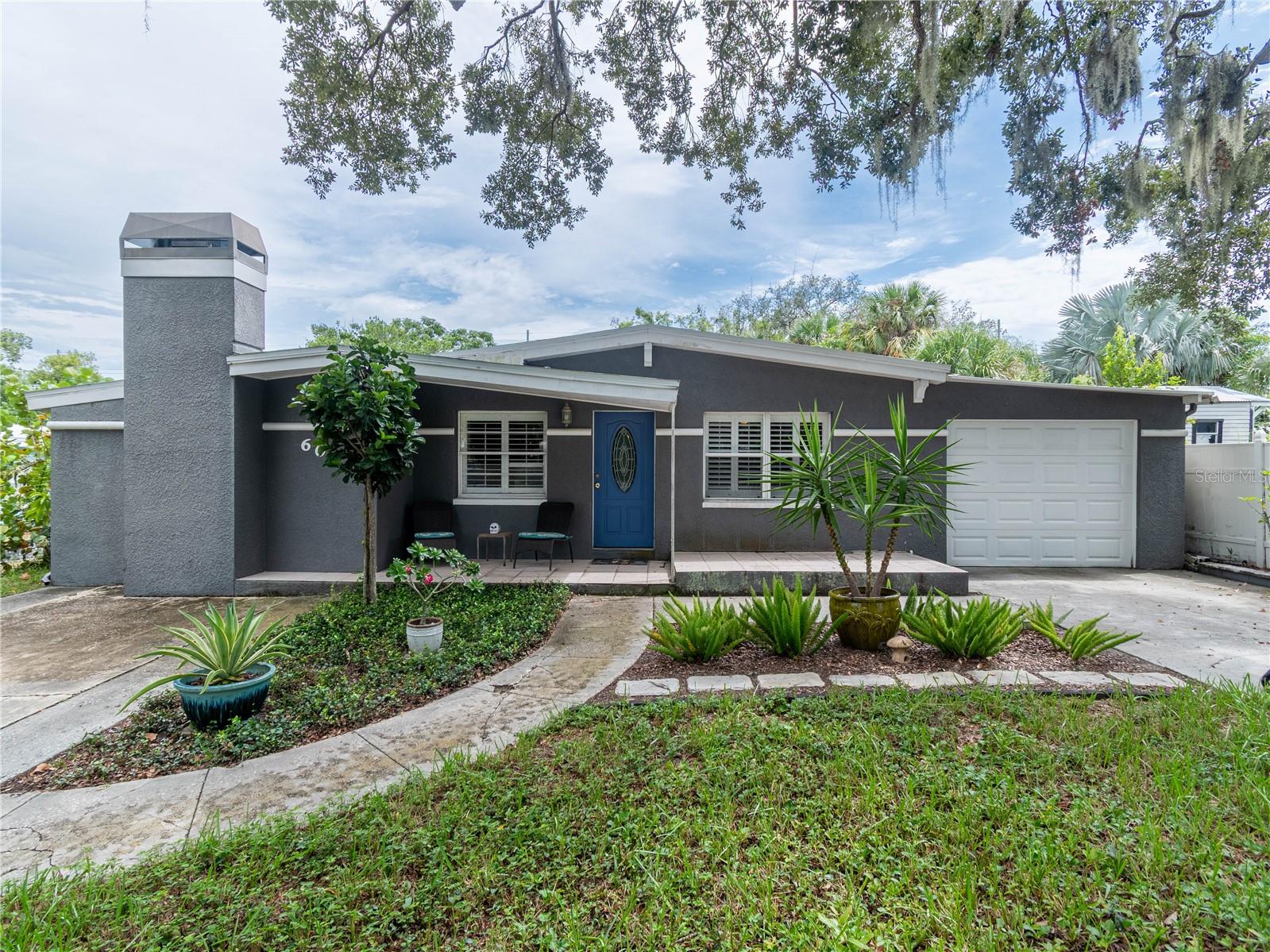 Single Family Residence in TARPON SPRINGS, FL - Daniel Dourado