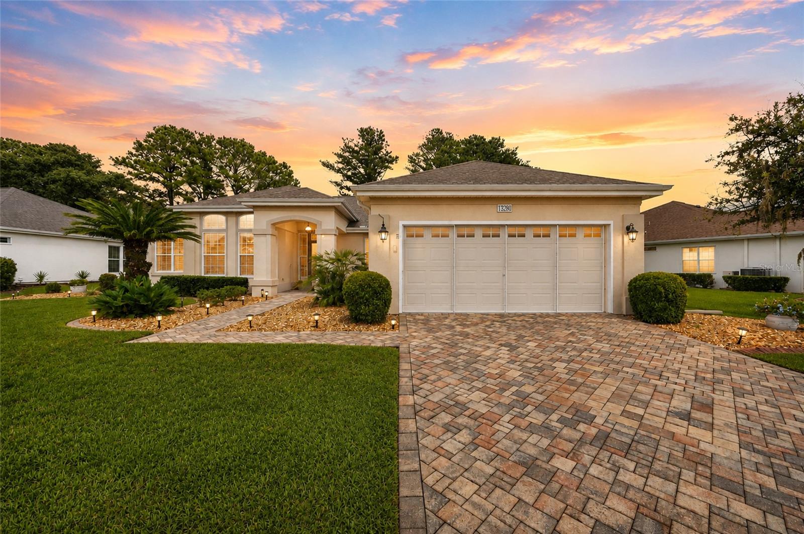 Single Family Residence em SUMMERFIELD, FL - Daniel Dourado