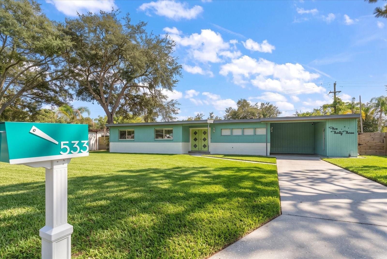 Single Family Residence em TEMPLE TERRACE, FL - Daniel Dourado