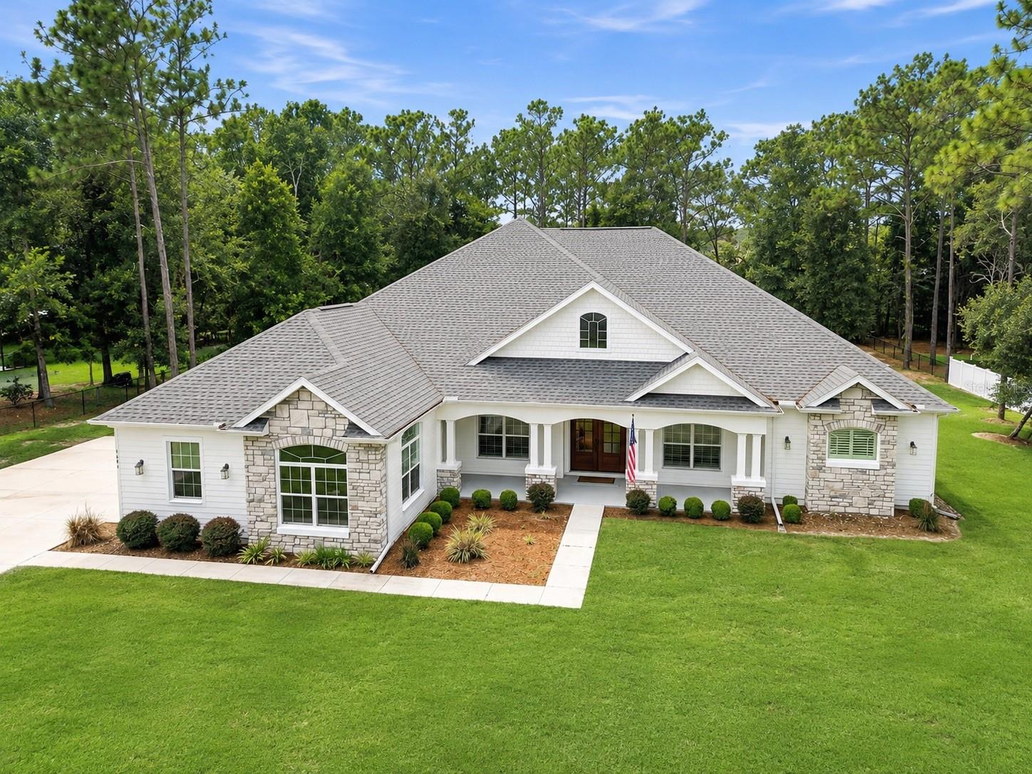 Single Family Residence em BROOKSVILLE, FL - Daniel Dourado