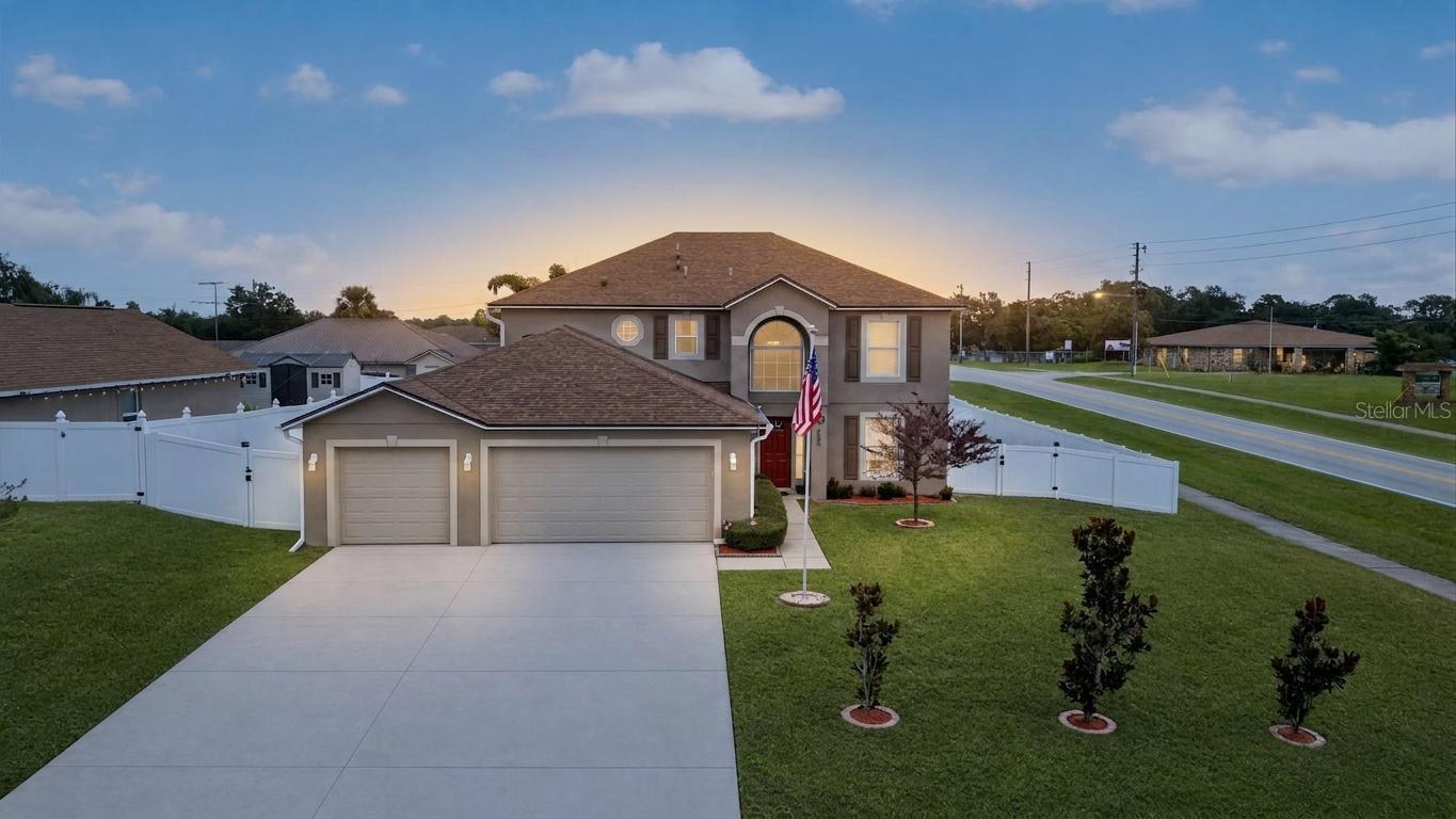 Single Family Residence in DELTONA, FL - Daniel Dourado