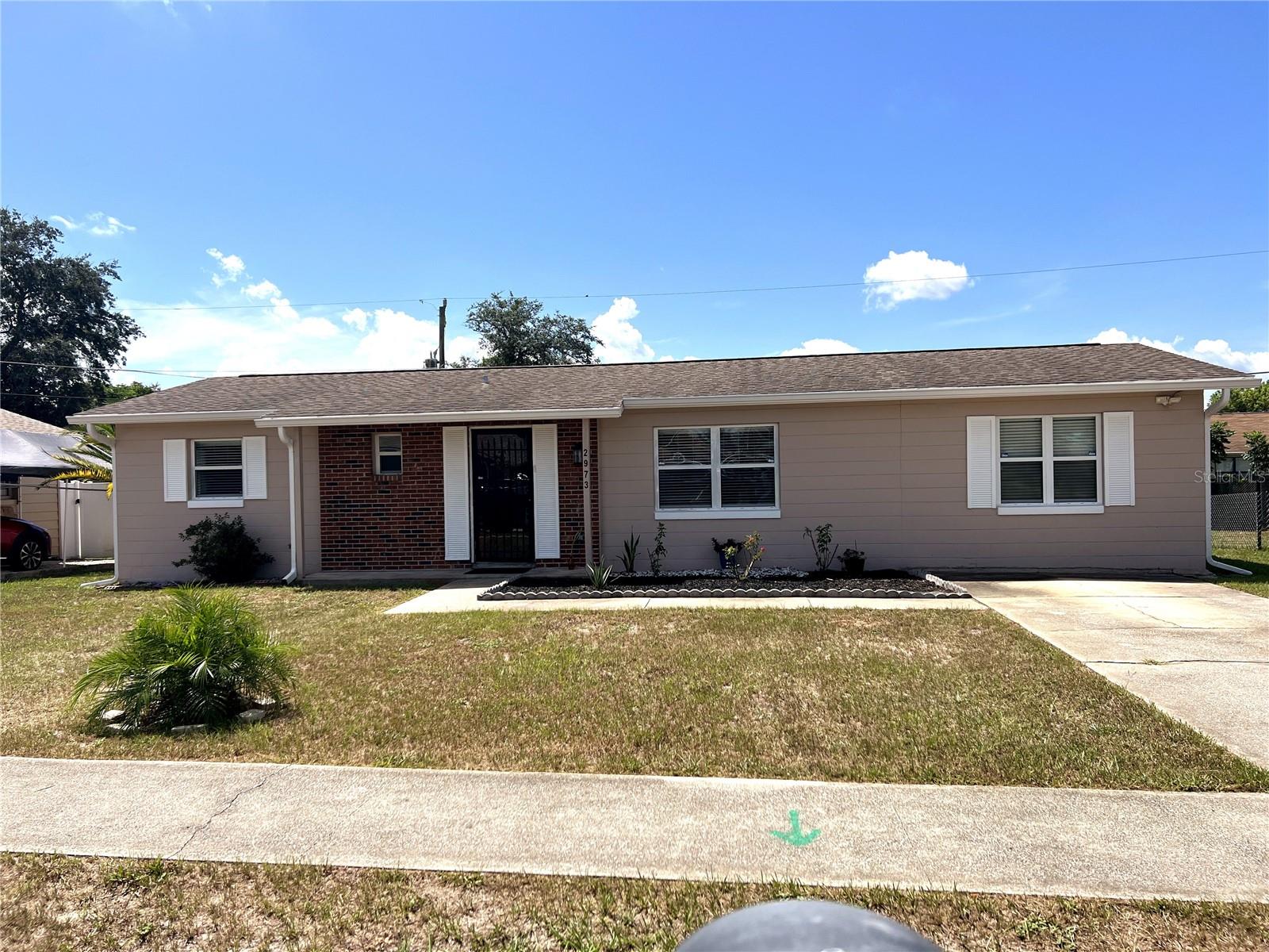Single Family Residence in DELTONA, FL - Daniel Dourado