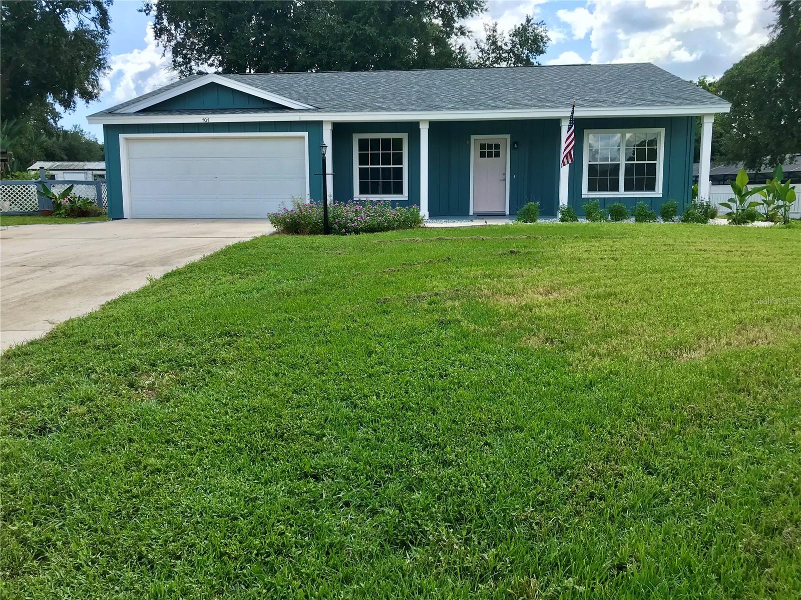Single Family Residence in AUBURNDALE, FL - Daniel Dourado