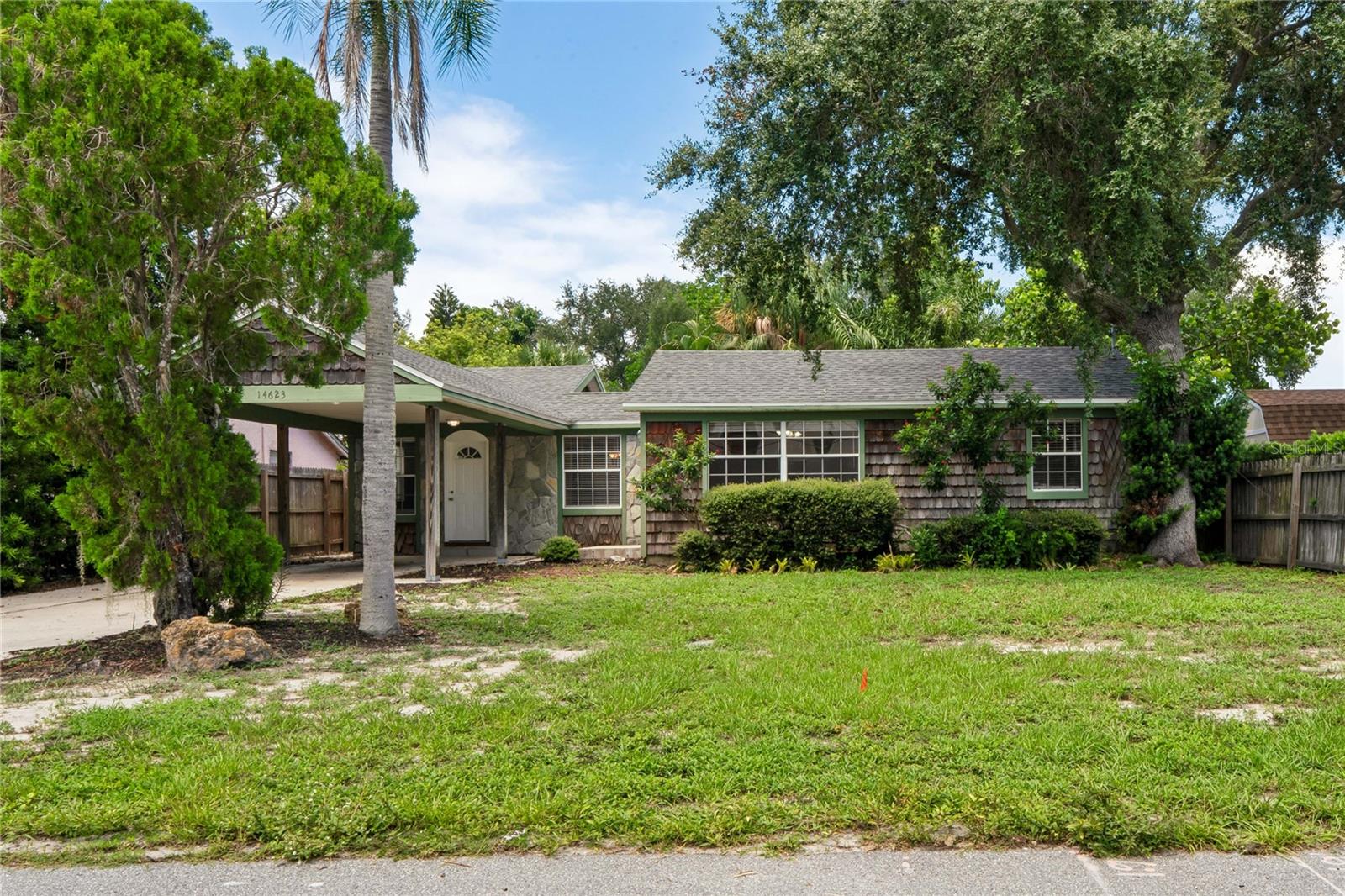 Single Family Residence in LARGO, FL - Daniel Dourado