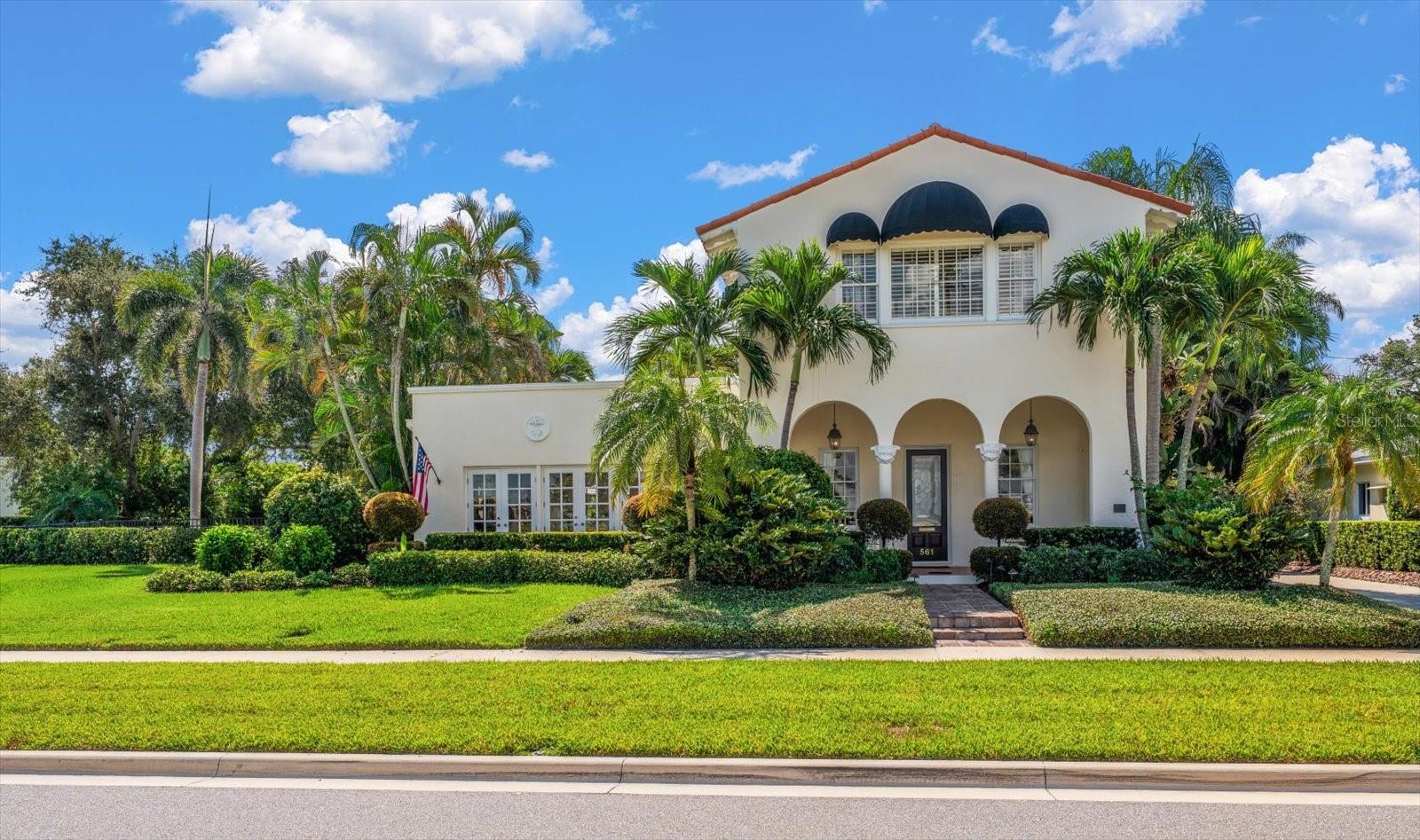 Single Family Residence em BELLEAIR, FL - Daniel Dourado