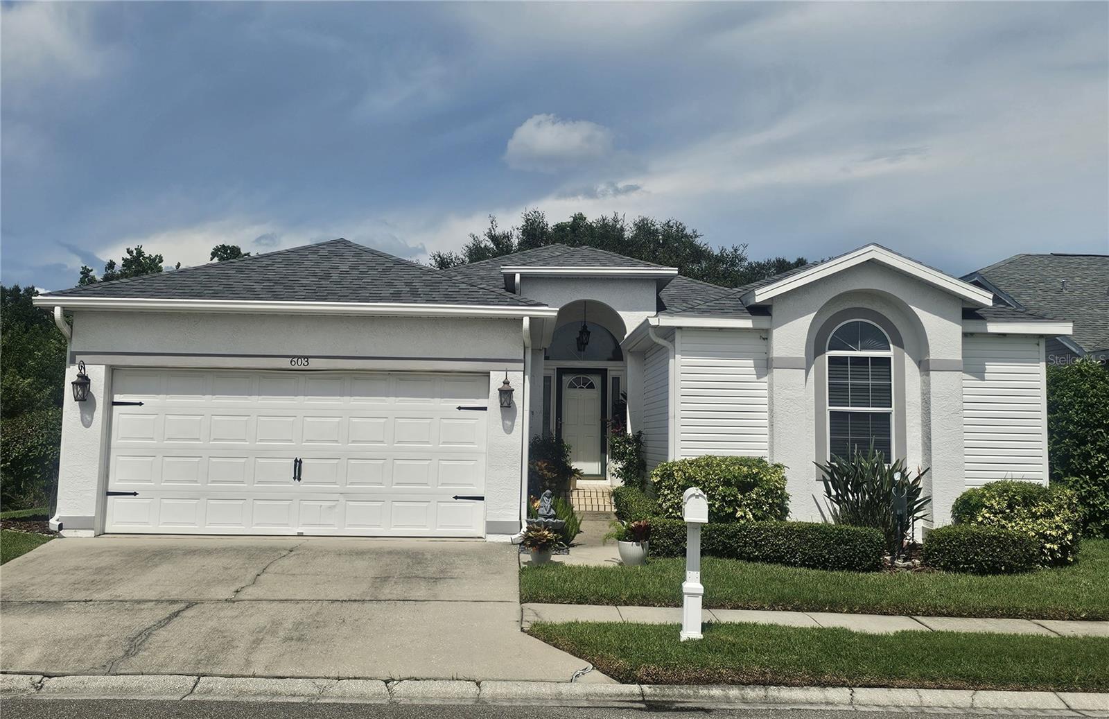 Single Family Residence in OLDSMAR, FL - Daniel Dourado