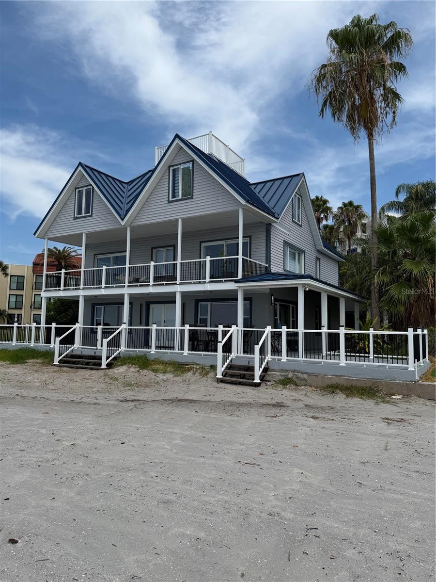 Single Family Residence em CLEARWATER BEACH, FL - Daniel Dourado