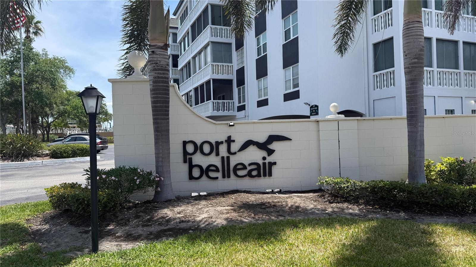 Condominium em BELLEAIR BLUFFS, FL - Daniel Dourado