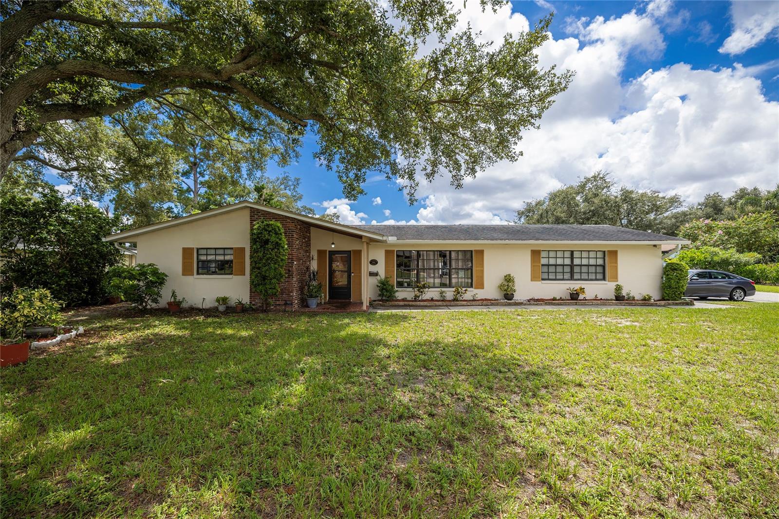 Single Family Residence em CLEARWATER, FL - Daniel Dourado