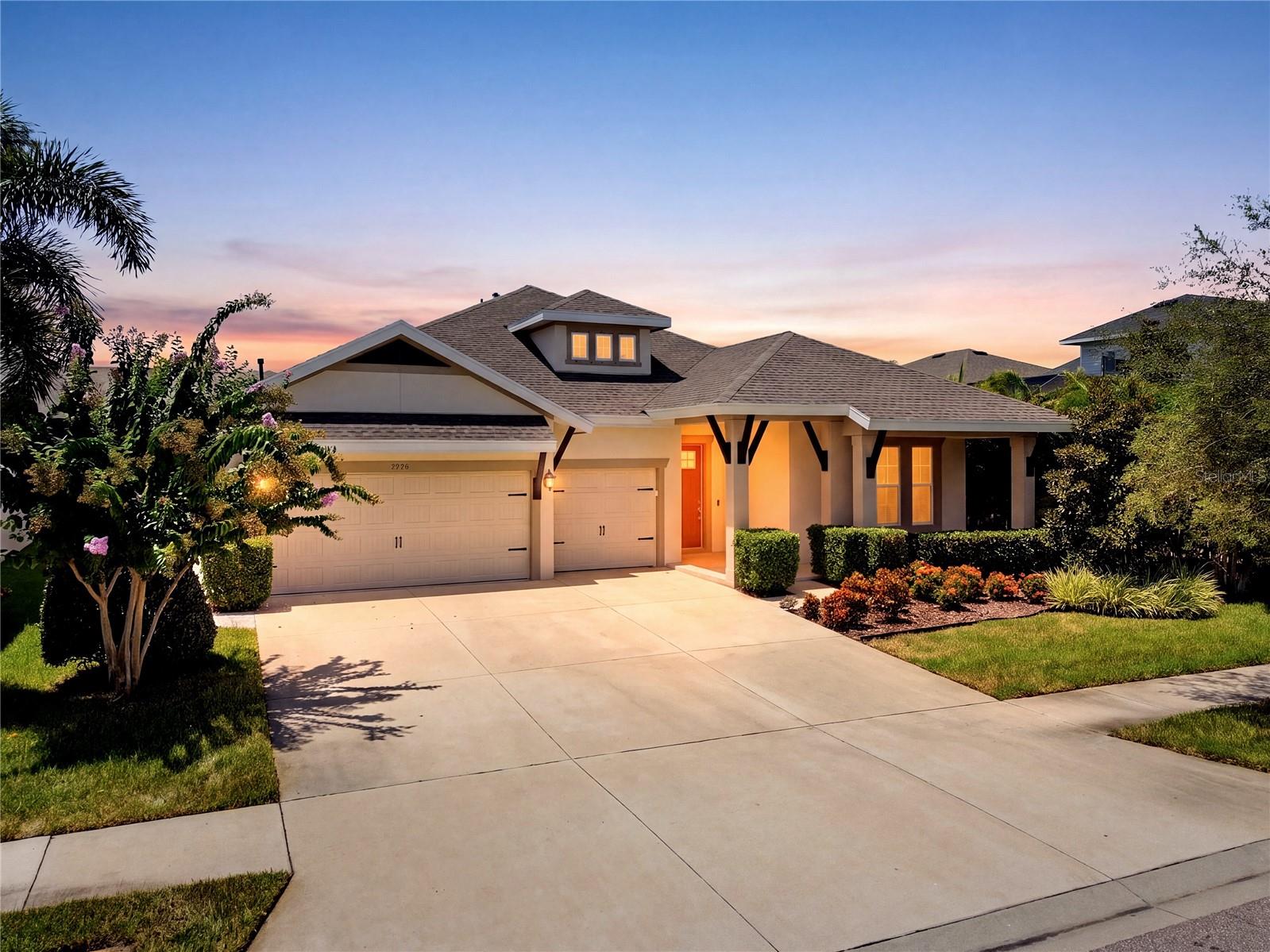 Single Family Residence in APOLLO BEACH, FL - Daniel Dourado