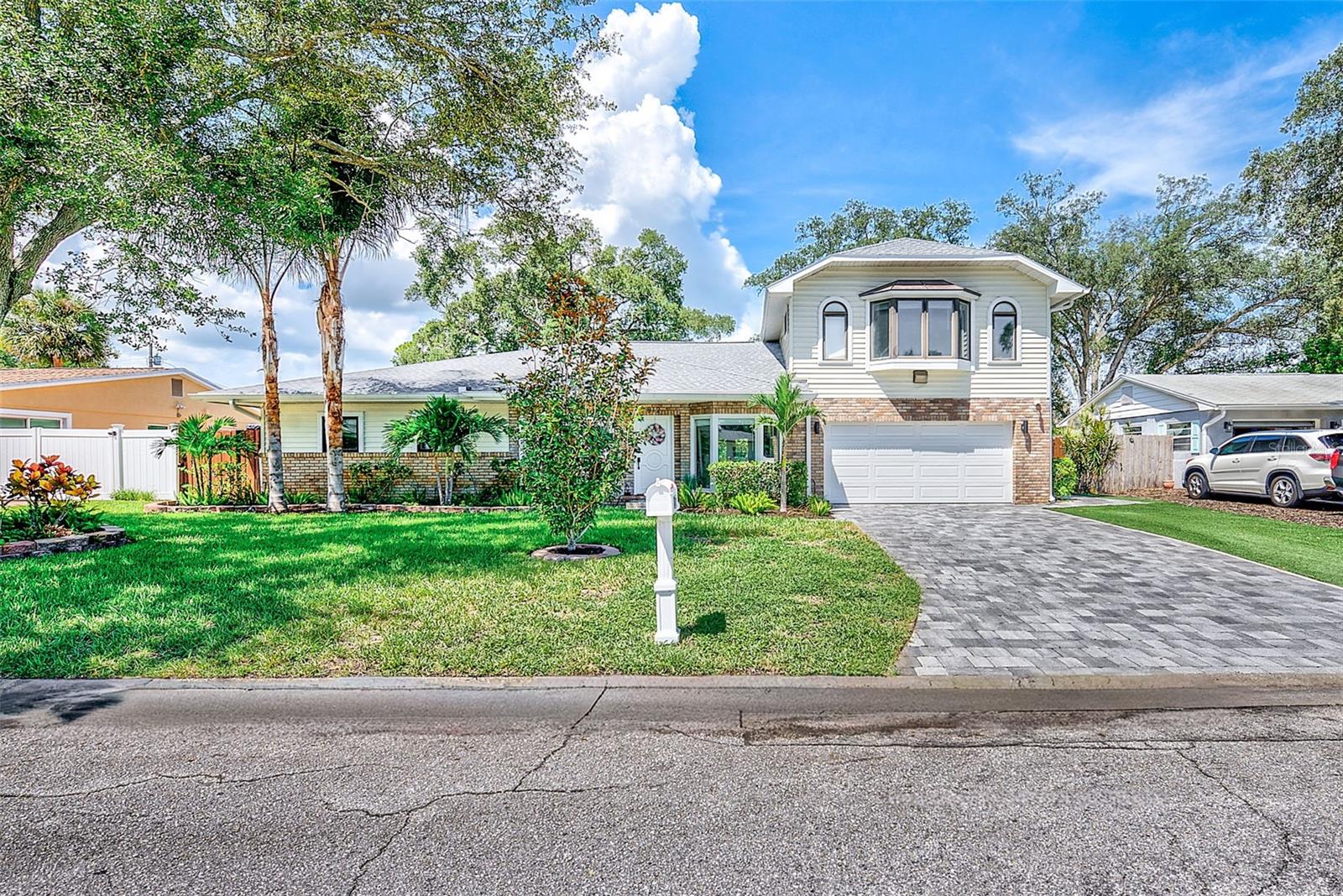Single Family Residence em CLEARWATER, FL - Daniel Dourado