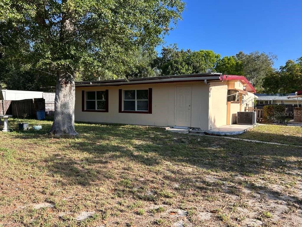 Single Family Residence em NORTH FORT MYERS, FL - Daniel Dourado