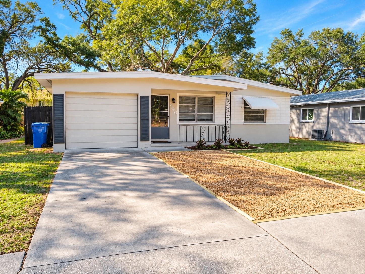 Single Family Residence em DUNEDIN, FL - Daniel Dourado