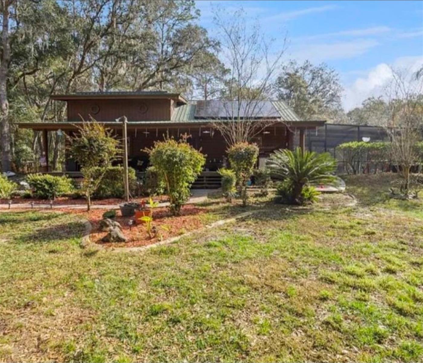 Single Family Residence in LADY LAKE, FL - Daniel Dourado