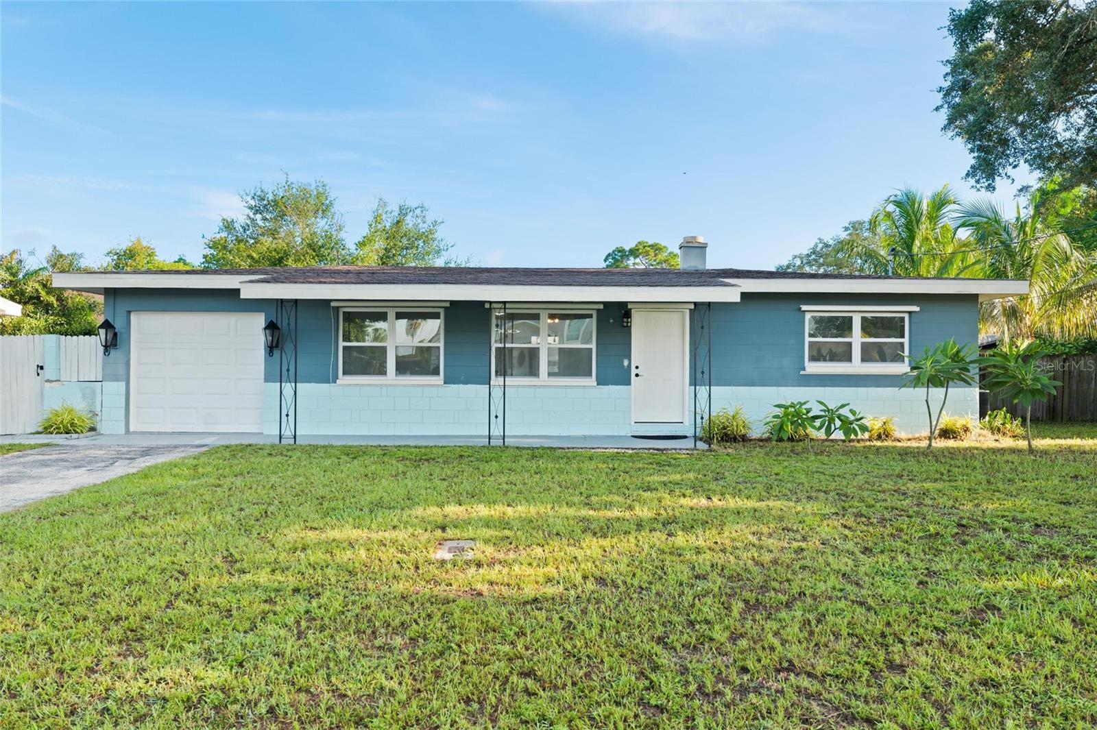 Single Family Residence em SEMINOLE, FL - Daniel Dourado