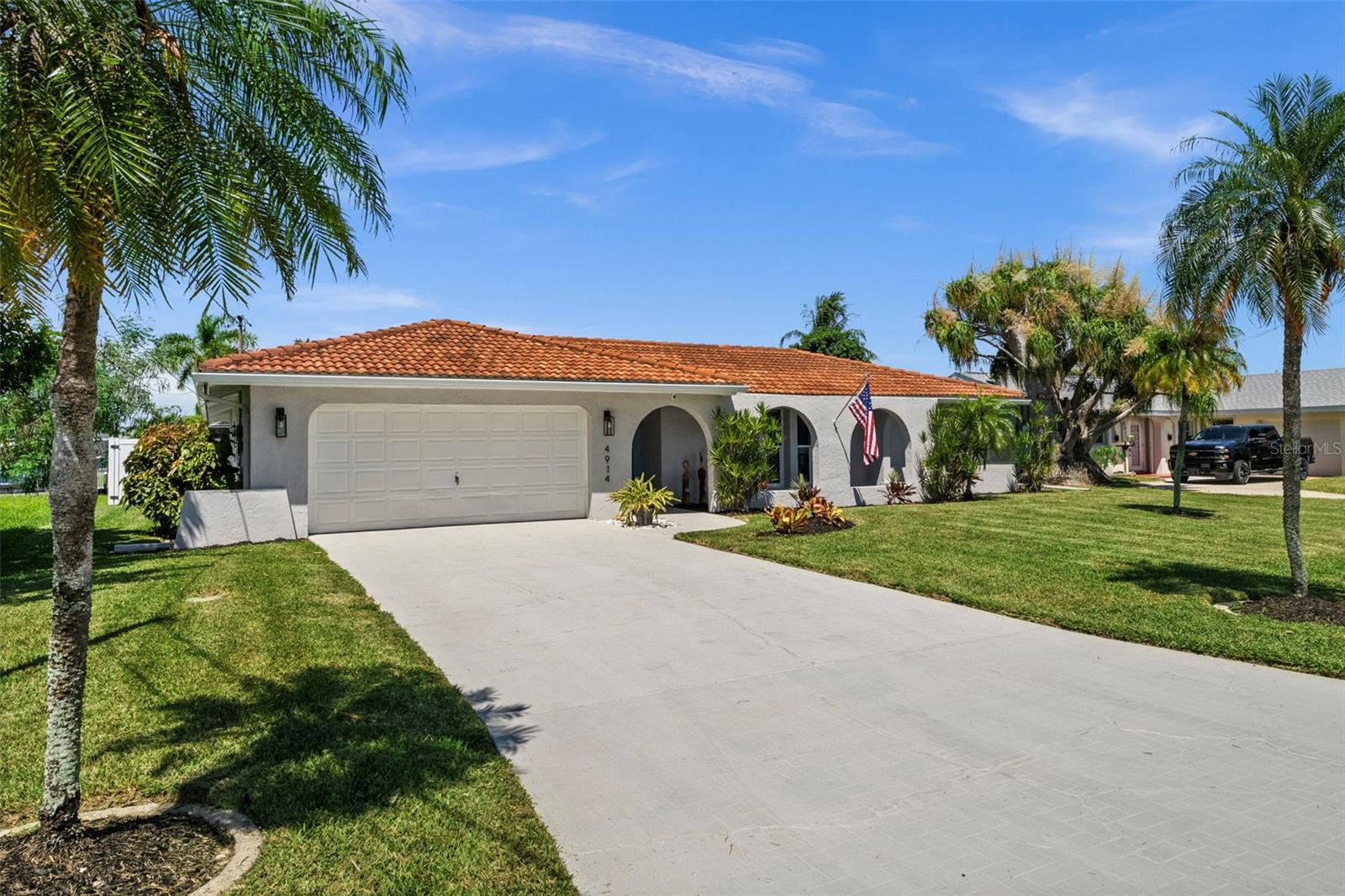 Single Family Residence em CAPE CORAL, FL - Daniel Dourado