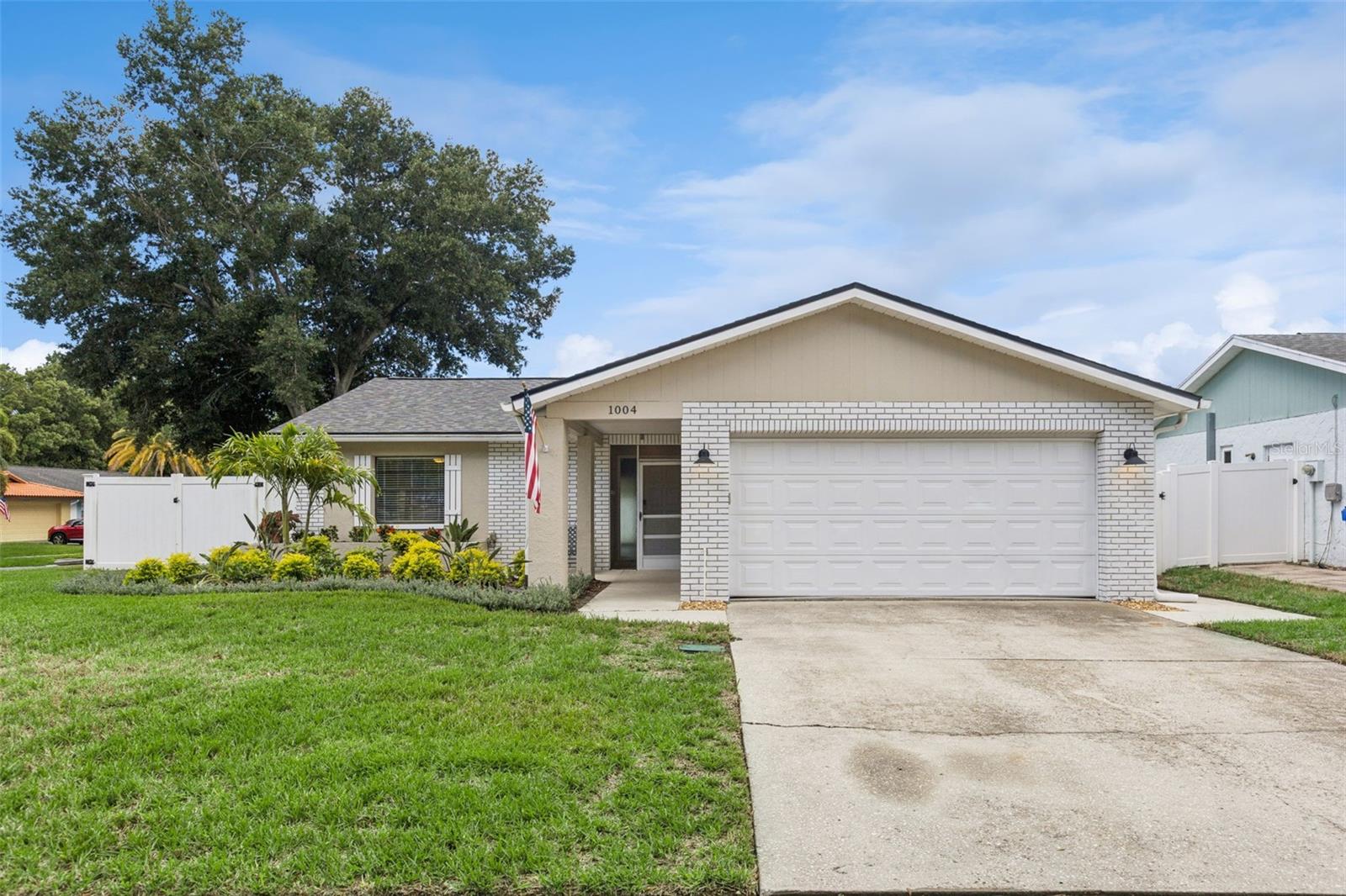 Single Family Residence em DUNEDIN, FL - Daniel Dourado