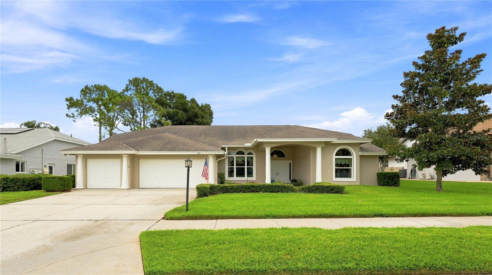 Single Family Residence em DUNEDIN, FL - Daniel Dourado