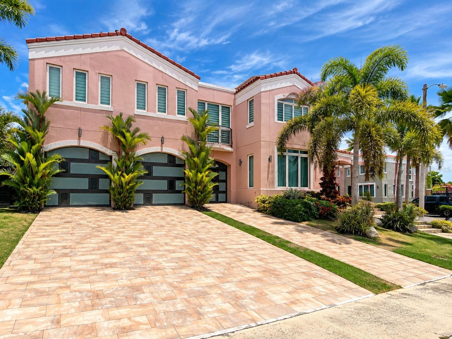 Single Family Residence in CAGUAS, PR - Daniel Dourado