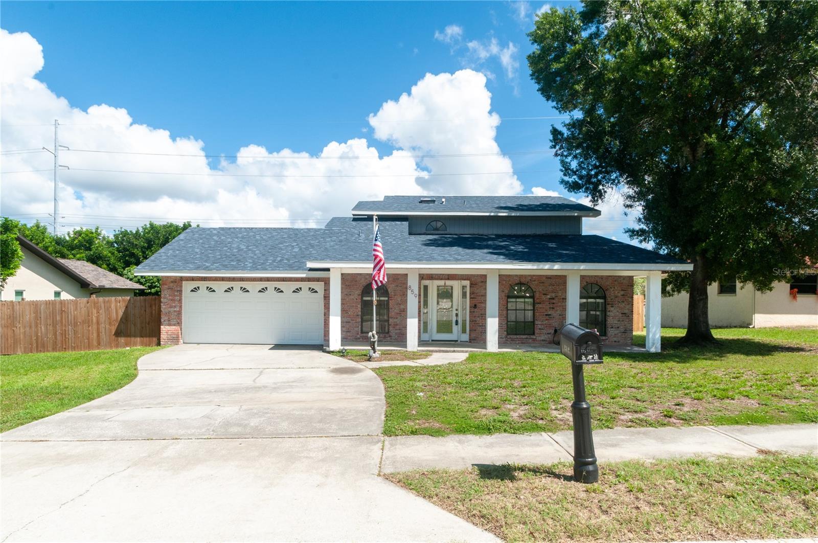 Single Family Residence in PALM HARBOR, FL - Daniel Dourado