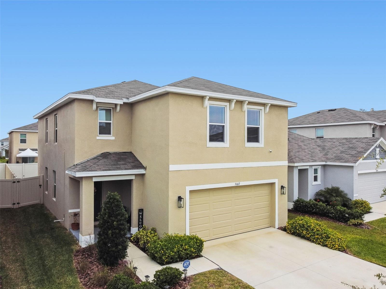 Single Family Residence in WESLEY CHAPEL, FL - Daniel Dourado