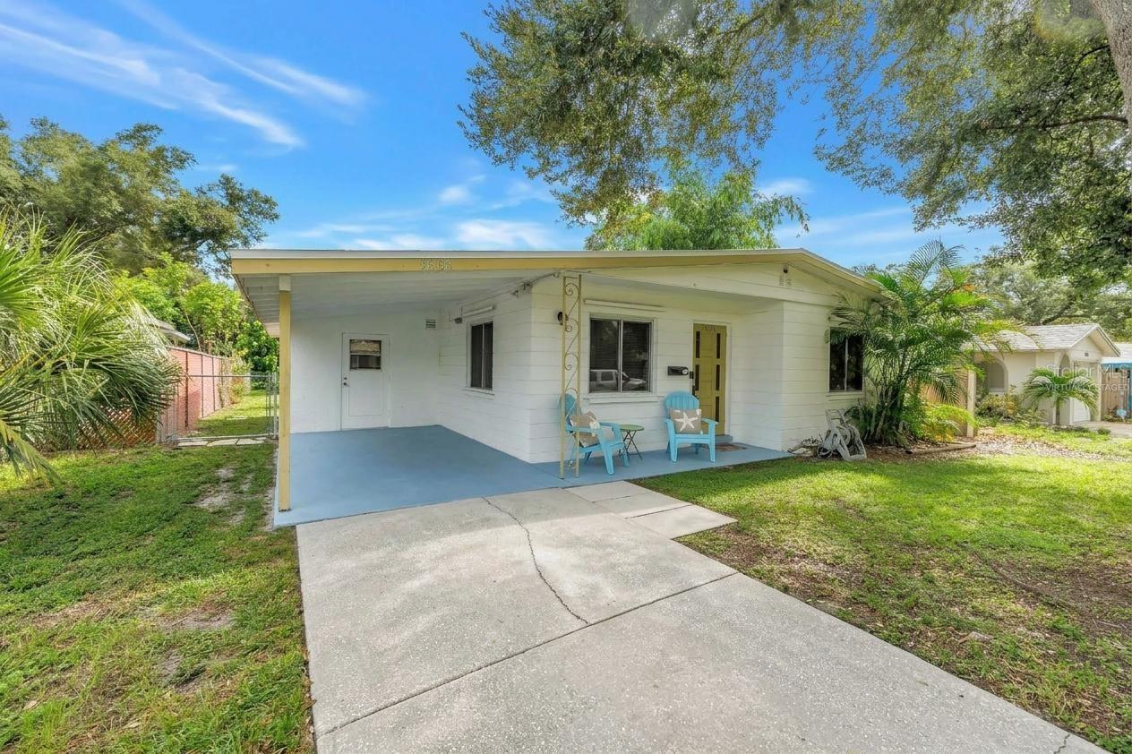 Single Family Residence em ST PETERSBURG, FL - Daniel Dourado