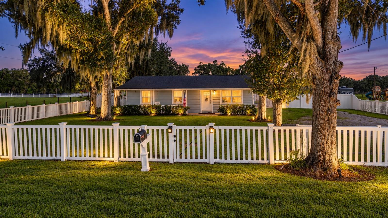 Single Family Residence em LITHIA, FL - Daniel Dourado