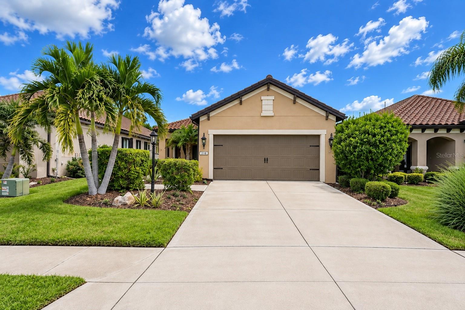 Single Family Residence in NORTH VENICE, FL - Daniel Dourado
