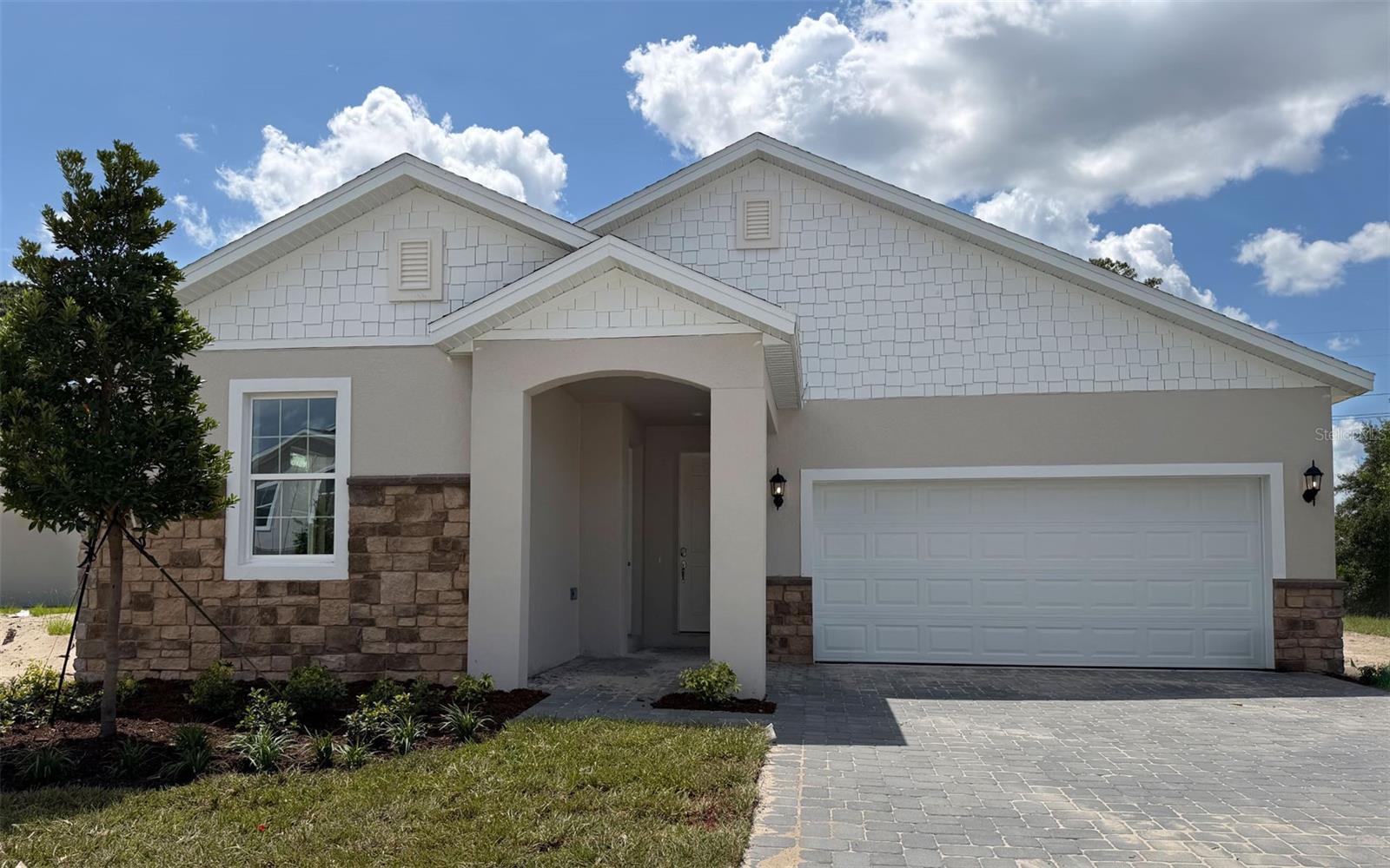 Single Family Residence em DELAND, FL - Daniel Dourado
