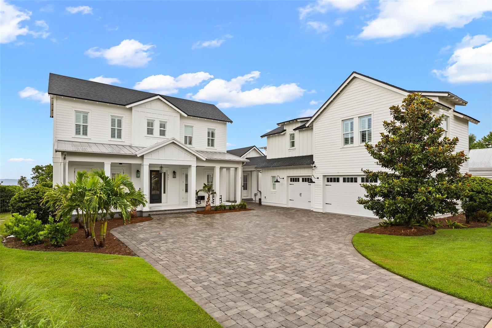 Single Family Residence in WINTER GARDEN, FL - Daniel Dourado