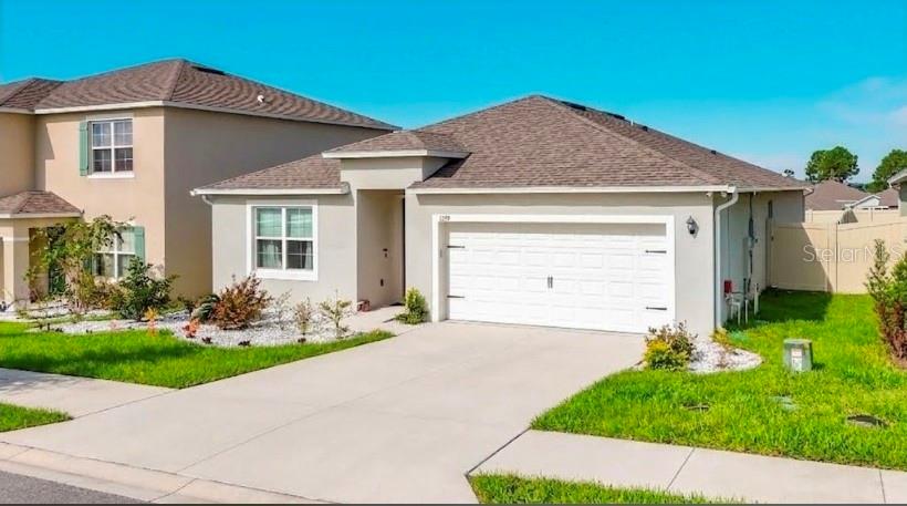 Single Family Residence in HAINES CITY, FL - Daniel Dourado